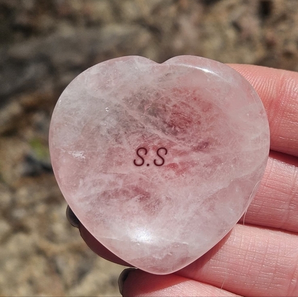 Heart-Shaped Stone Set - Picture 4 of 6